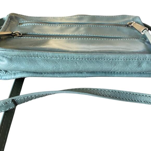 Hobo Billie Sage Green Zipper Leather Crossbody Purse - Picture 6 of 10